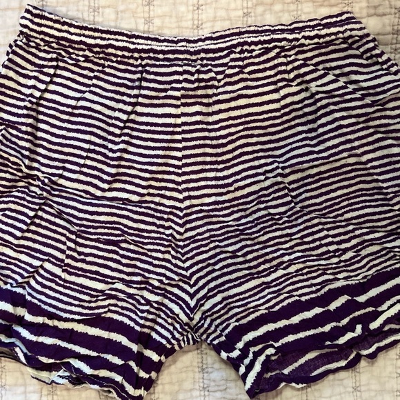 100% Linen Shorts - Picture 3 of 6